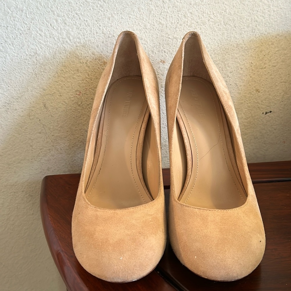 Pour la Victoire Suede Pumps Sz 10